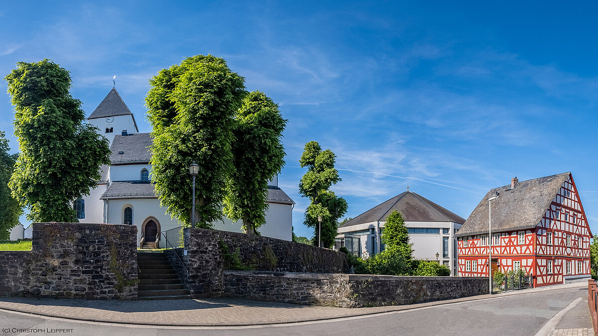 Großes Interesse bei Kirchortversammlung in Lahr